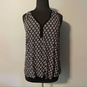 OLD NAVY plus size black and white dressy tank